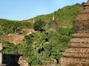 mrauk_oo_pagodas_1840